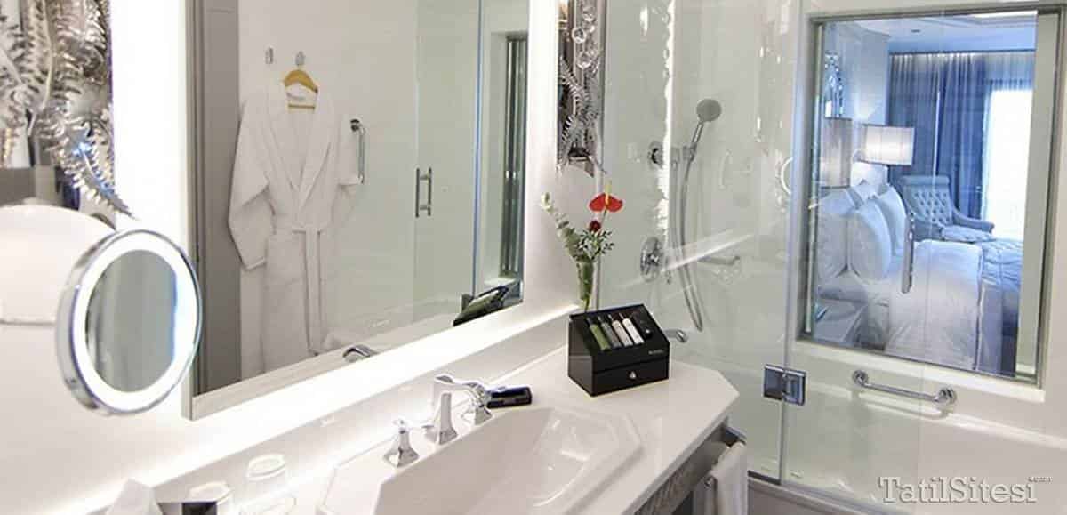 Wyndham Grand İstanbul Kalamış Marina Hotel